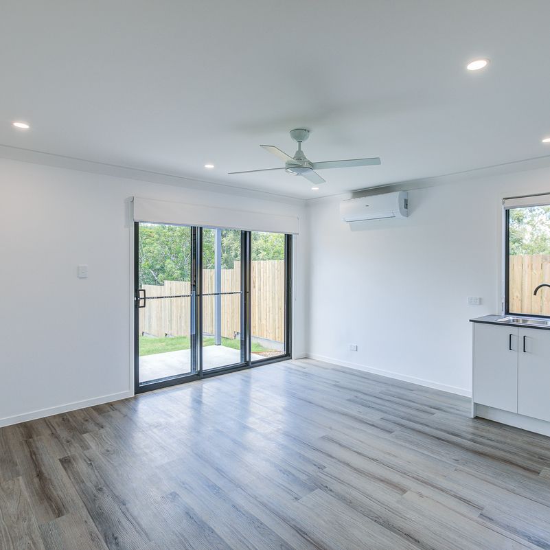 Brand New 3 Bedroom Duplex! - Photo 1