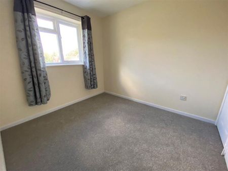 3 bedroom detached house to rent - Photo 5