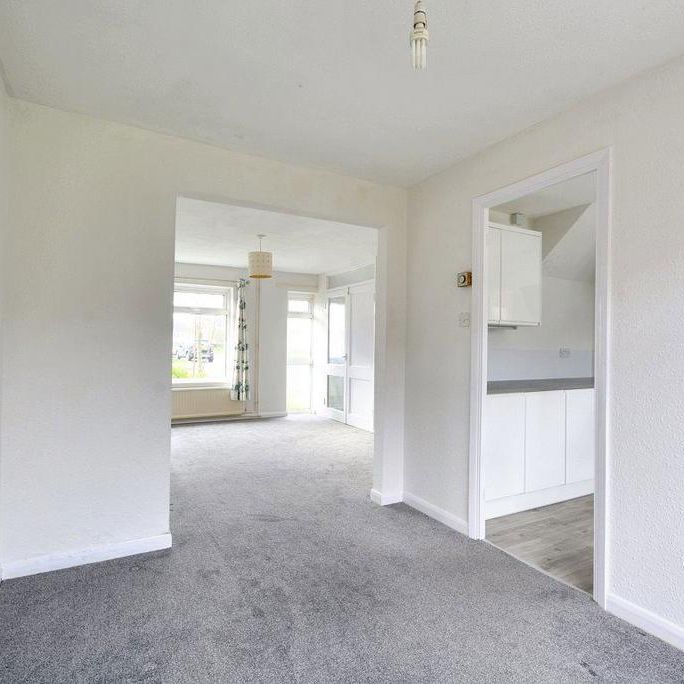 3 bedroom semi-detached house to rent - Photo 1