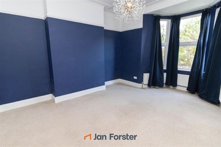 2 Bedroom Flat - Ground Floor - Photo 2