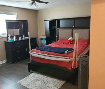 31 SUMMERDALE CRESCENT - Photo 2