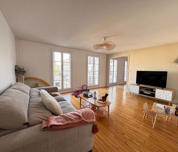 Location Appartement 4 pièces 102m² - Photo 2