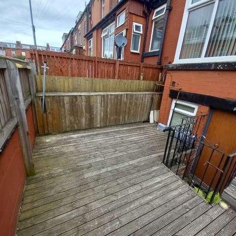 Broughton Avenue, Leeds, LS9 - Photo 1