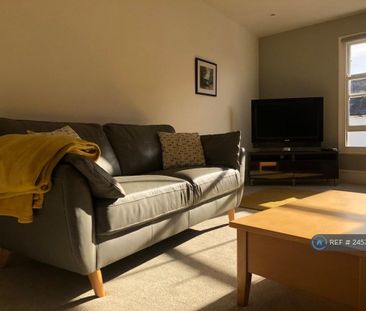 3 bedroom flat to rent - Photo 6