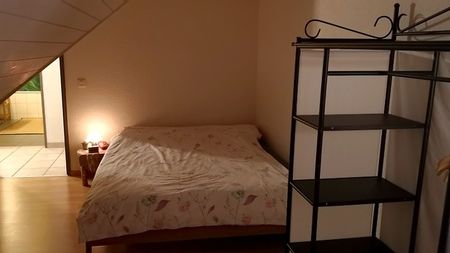 2½ Zimmer-Dachwohnung in Netstal (GL), möbliert, auf Zeit - Photo 4