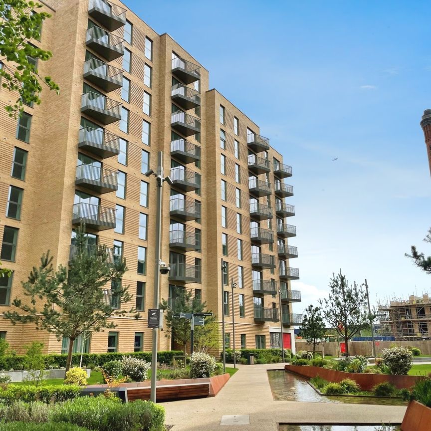 1 bed flat to rent in Exploration Way, Slough, SL1 - Photo 1
