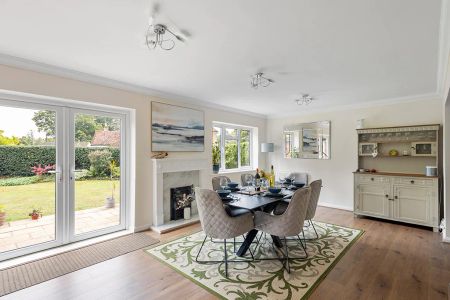 4 Bed, House - Photo 4