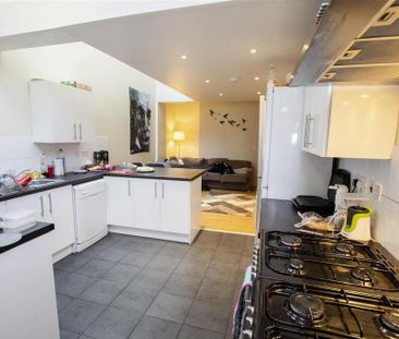 6 bedroom house to rent - Photo 5