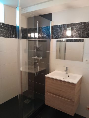 Location Appartement 3 pièces 73m² - Photo 5
