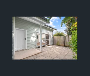 Modern One Bedroom Coastal Retreat With Private Yard - Photo 1