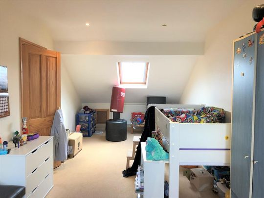 3 bedroom semi-detached house to rent - Photo 1