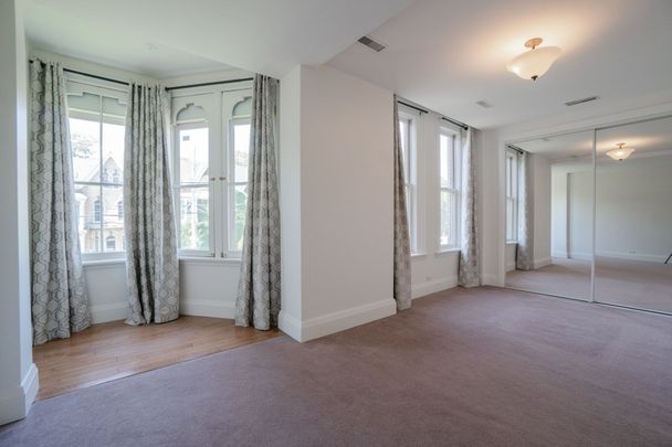 For Lease - 215-217 Carlton Street Unit# Unit 2, Toronto, Ontario - Photo 1