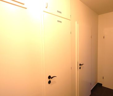 Gelijkvloers tweeslaapkamer appartement nabij het centrum van Roese... - Foto 2