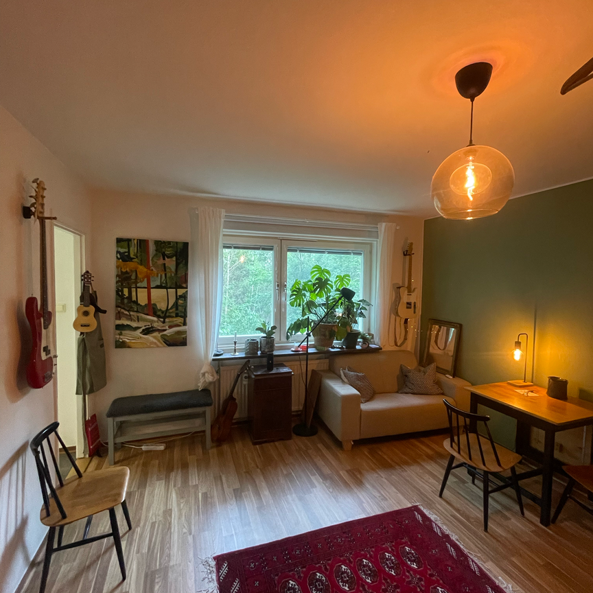 Lurstigen, Bandhagen - Photo 1