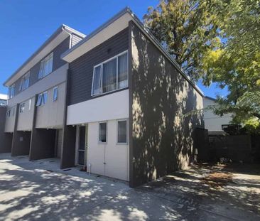 Very Hand location - Photo 5