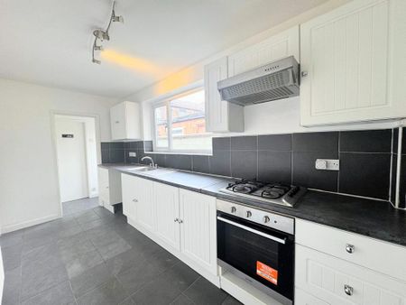 2 bedroom terraced house to rent - Photo 3