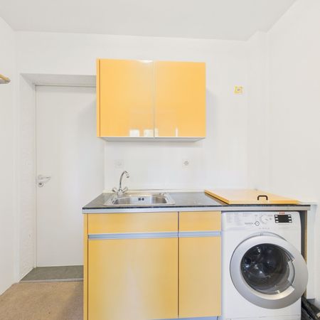 Cozy 2-room apartment in Binningen - Photo 3