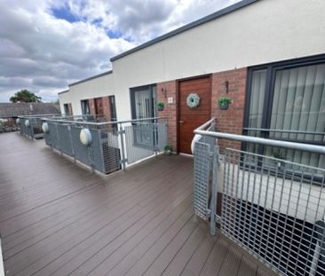 12 Flixton Road, Urmston, Manchester, M41 - Photo 3