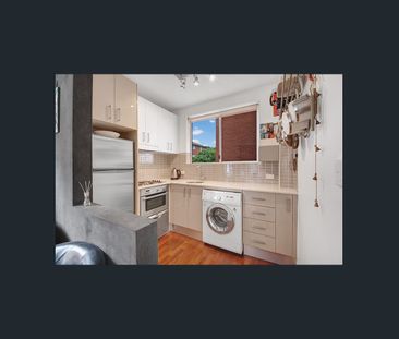 Boutique Apartment in the Heart of Leichhardt - Photo 1