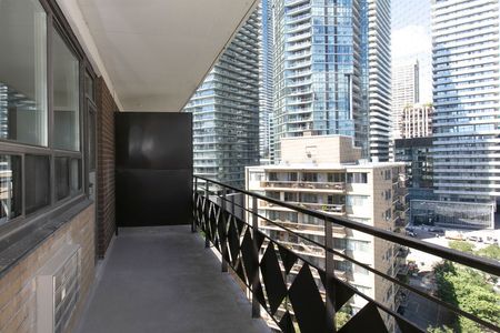 For Lease - 55 Isabella Street Unit# 204, Toronto, Ontario - Photo 2