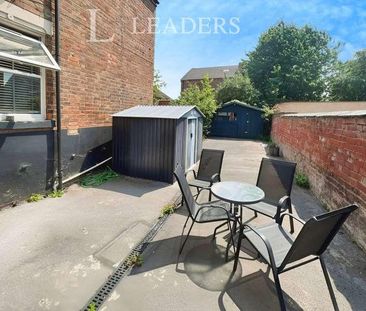 Laburnum Grove, Beeston, Nottingham, Nottinghamshire, NG9 - Photo 6