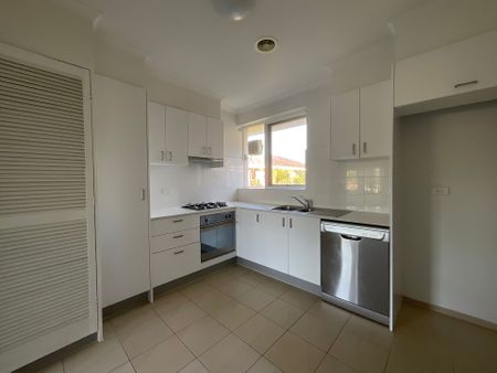 Two Bedroom Apartment in Prime Location&excl; - Photo 3