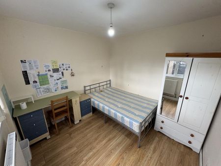 5 bedroom terraced house to rent - Photo 5