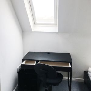 Room in a Shared House, Casson Drive, BS16 - Photo 2