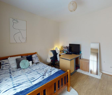 2 bedroom flat to rent - Photo 2 | Rentumo