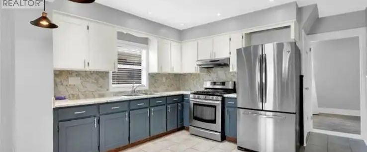 1665 PARENT Unit# MAIN FLOOR | 1665 PARENT Unit# MAIN FLOOR, Windsor - Photo 1