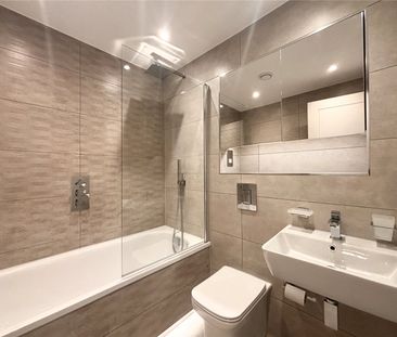 Farnborough Road, Farnborough, Hampshire, GU14 - Photo 5