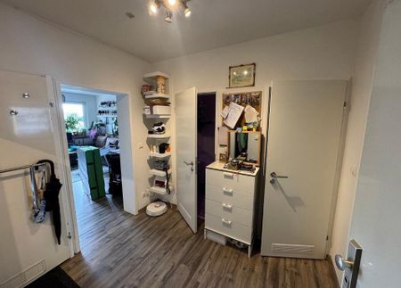 Wunderschöne 2 ZW, Zentral mit Stellplatz - Photo 2