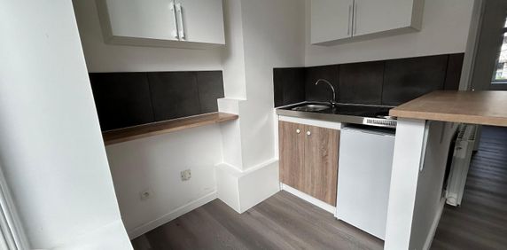 Location Appartement 2 pièces 30m² LILLE 59000 - Photo 2