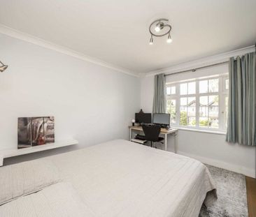 Hampton Court Avenue, East Molesey, KT8 - Photo 6