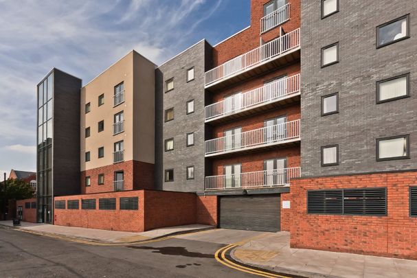 Quantum, Chapeltown Street, Manchester, M1 - Photo 1
