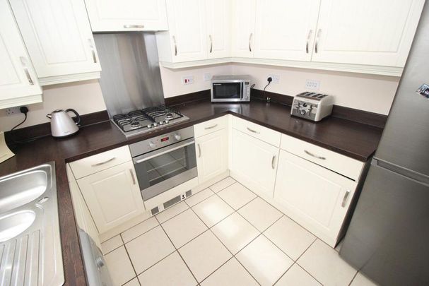 4 bedroom townhouse to rent - Photo 1