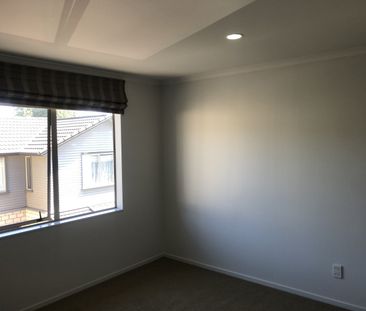 Check out this great three bedroom townhouse! - Photo 5