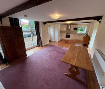 3 bedroom detached house to rent - Photo 2