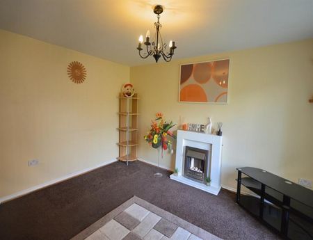 4 Bedroom Detached To Let - Photo 2