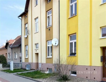 Pronájem bytu 1+1 s balkonem, ul. Bolzanova, Znojmo - Photo 5