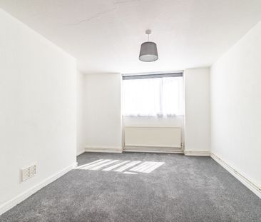 Available unfurnished from 09/01/2026 - Photo 4