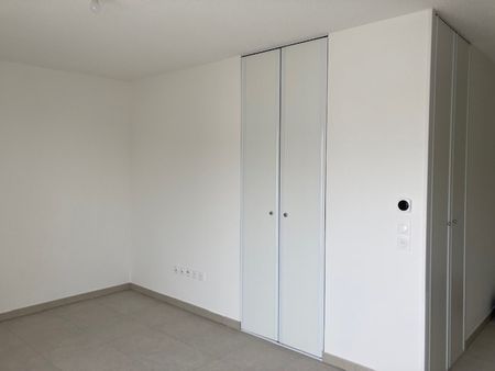 Location Appartement 1 pièce 30m² - Photo 2