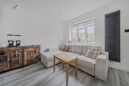 3 bedroom terraced house to rent - Photo 2