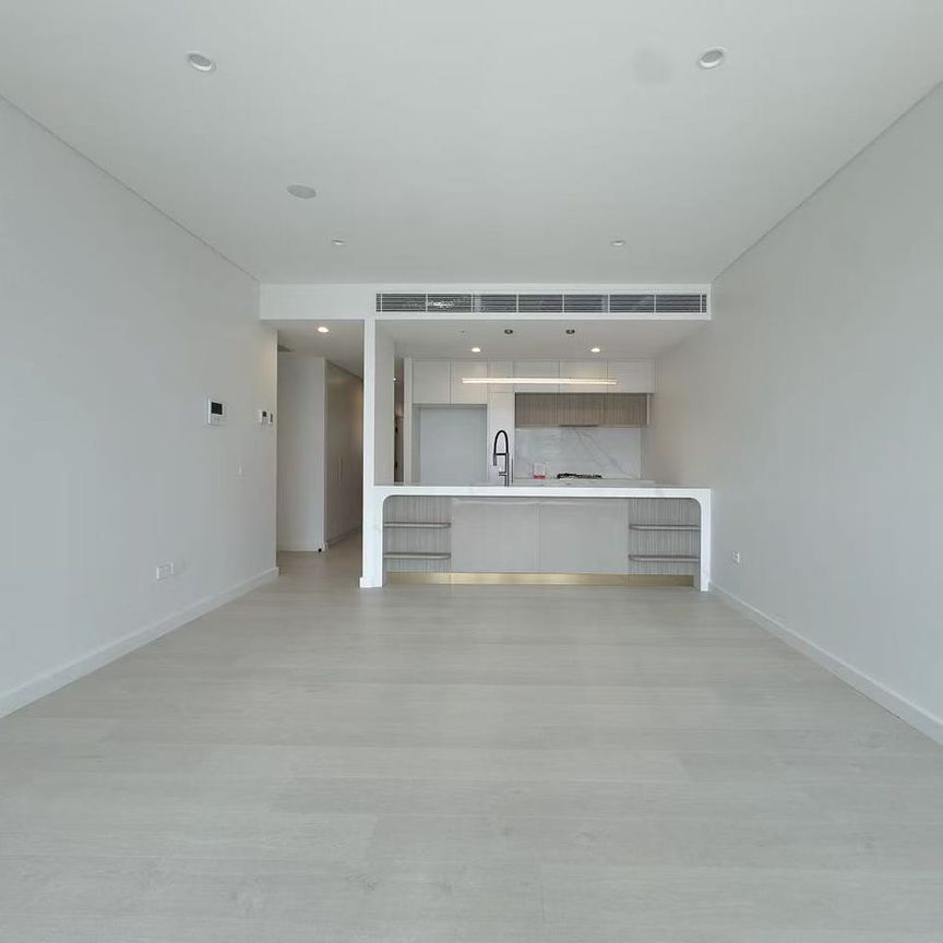 Modern 2 Bed 2 Bath Apartment in Prime Burwood Location | Walk to Station & Westfield - Photo 1