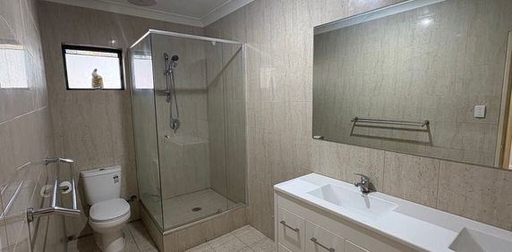 Bayswater - Photo 2
