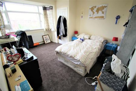 5 bedroom house to rent - Photo 2