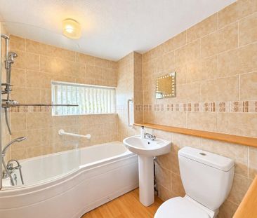3 bedroom terraced house to rent - Photo 6
