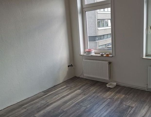 Renovierte 3 Zimmer City-Wohnung in der Innenstadt von Neumünster - Photo 1