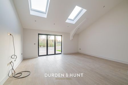 The Grain Store, Carters Green, Matching - Photo 2