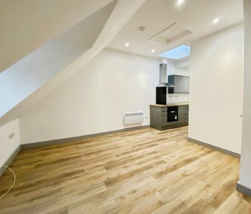 1 bedroom Flat To Let - Photo 3